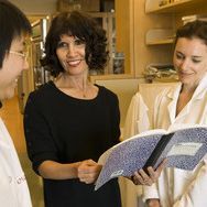 people discuss research results