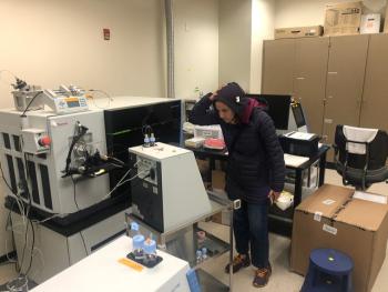 Fabius in lab.